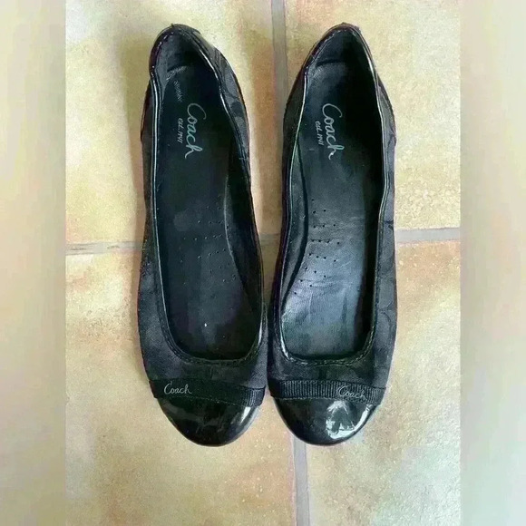 Coach Cecile Black Signature and Patent Leather Ballet Flats Shoes rare; Size 8 - Picture 1 of 5